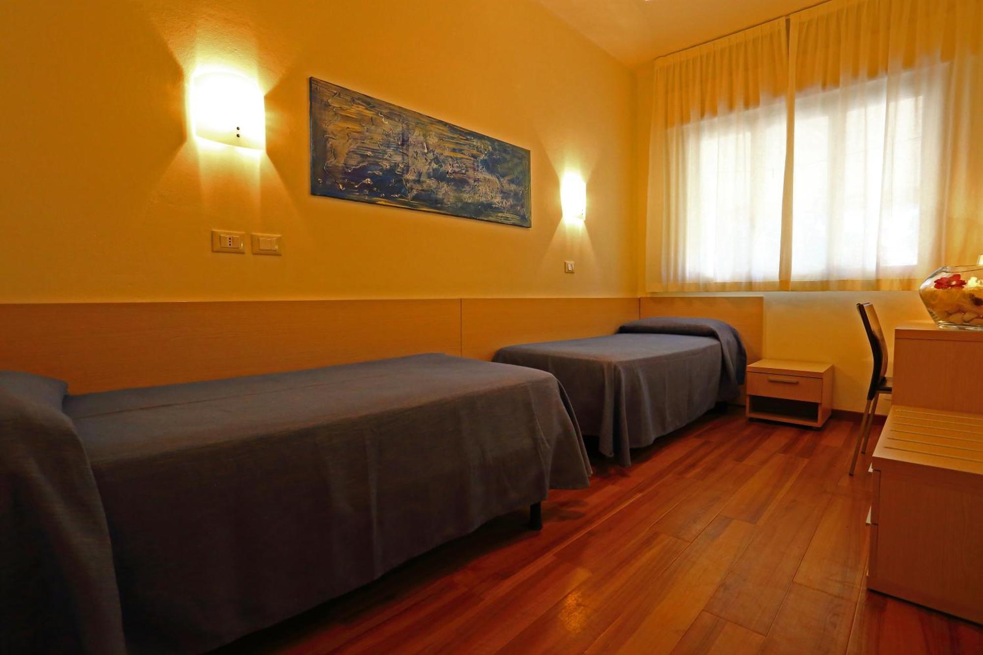 Hotel Castiglione Lignano Sabbiadoro Bilik gambar